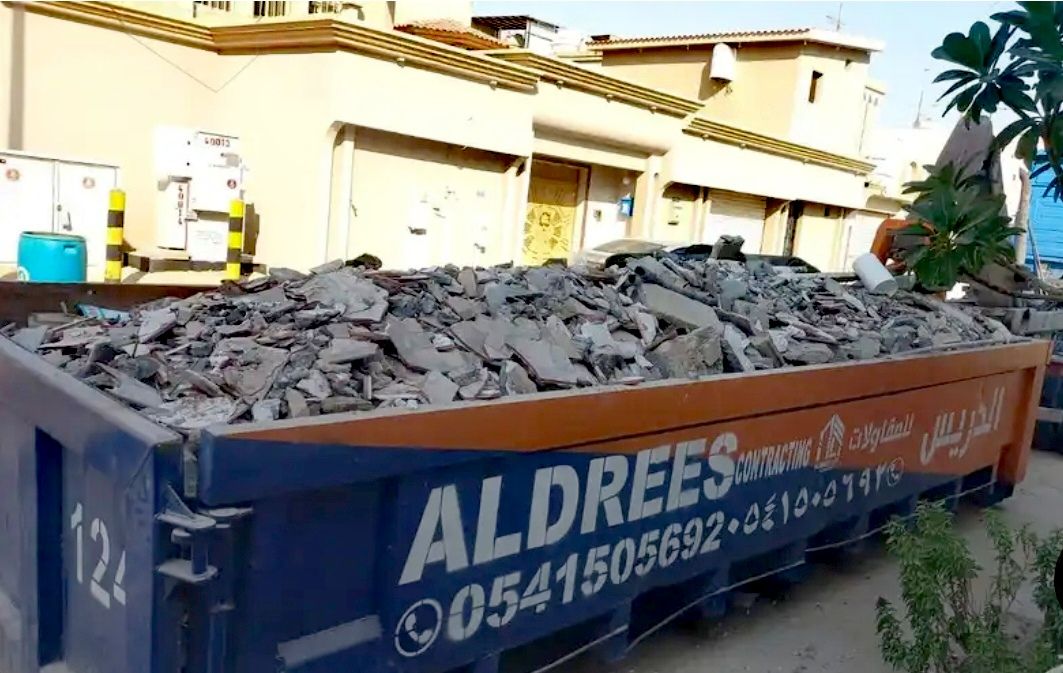 عمال تكسير وترميم