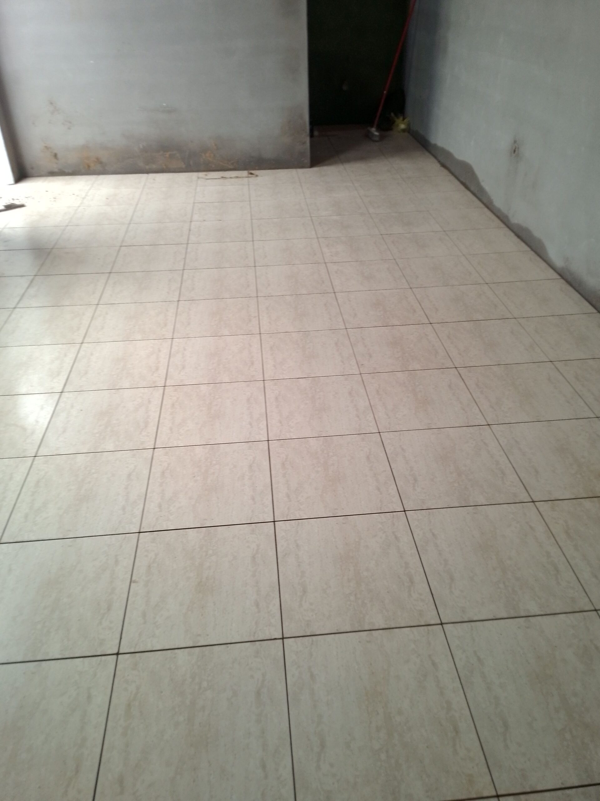 مبلط ابو عماد