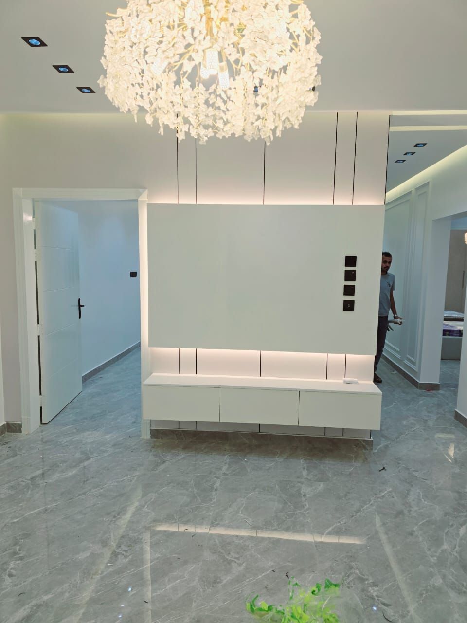 اصباغ داخلية وخارجية ترميم شامل وعوازل اوديكورات و