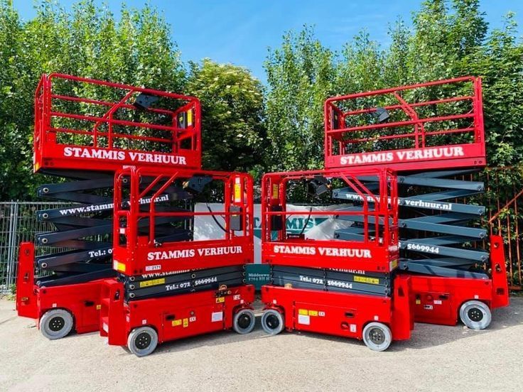 سقاله كهربائيه للايجار سيزرلفت 12متر للايجار مانلف