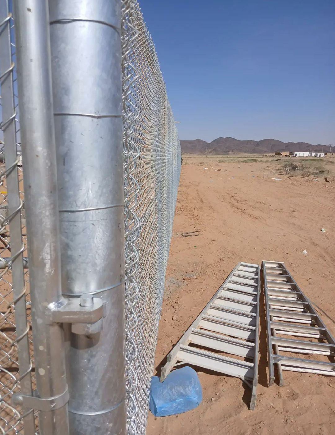 شبك مجلفن اسوار شبوك تسوير وتشبيك سياجات امنيه