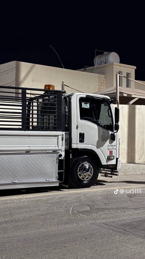 دينا طش اثاث القديم بالرياض 0507019022 دينا طڜش د