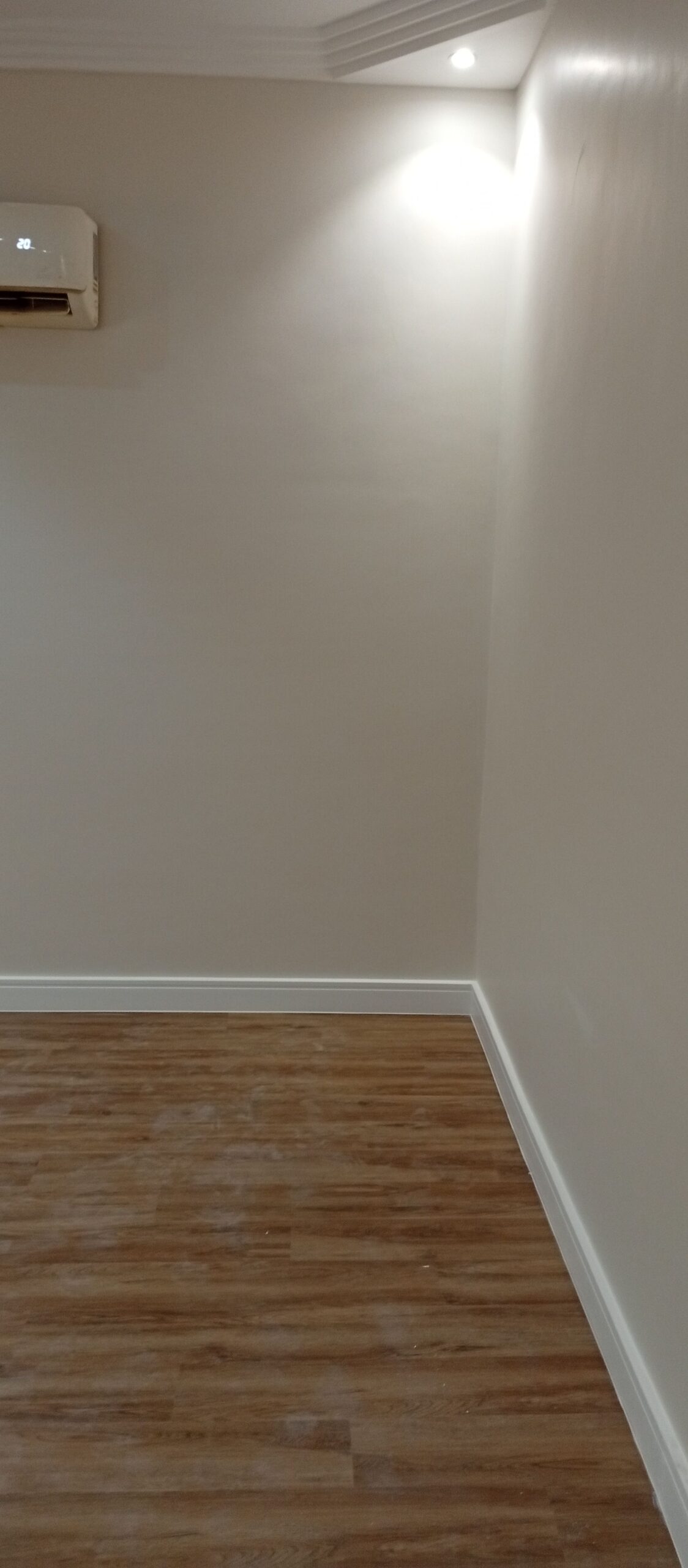 معلم دهانات وديكورات