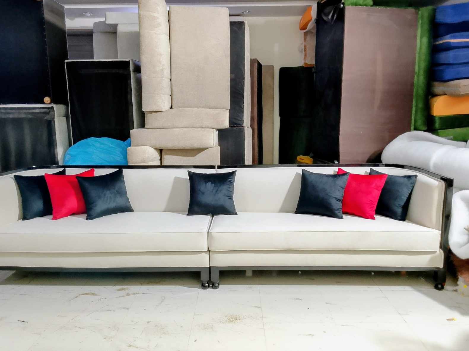 تفصيل وتنجيد جميع انواع الكنب وأذاعندكم قديم يرجع