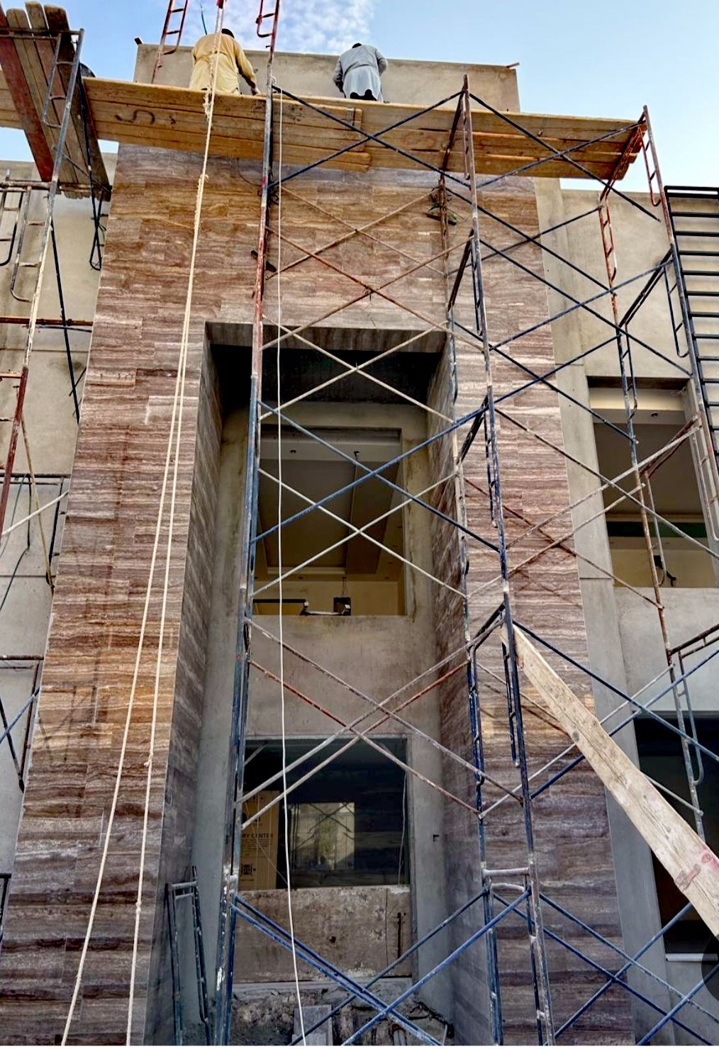 عمال تكسير وترميم