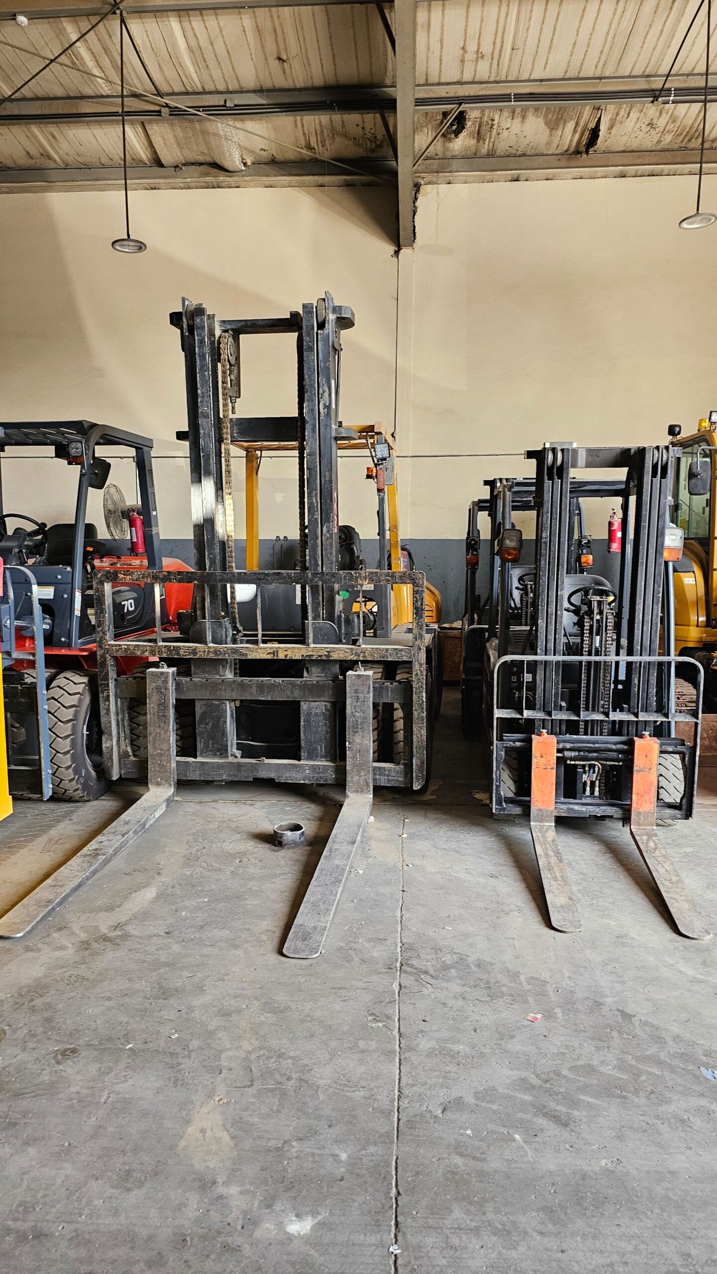 رافعه شوكيه للايجار فوركلفت forklift for rent رافع