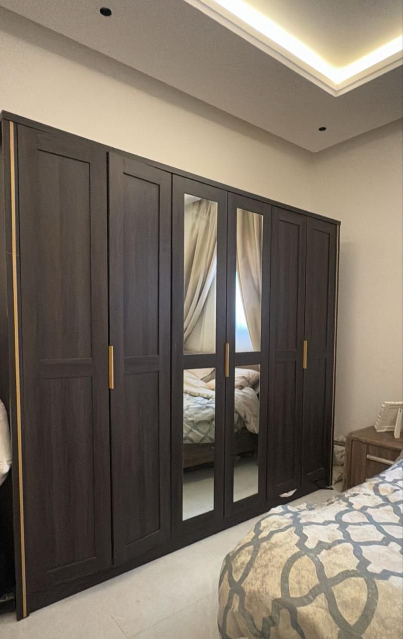 معلم فك وتركيب غرف نوم