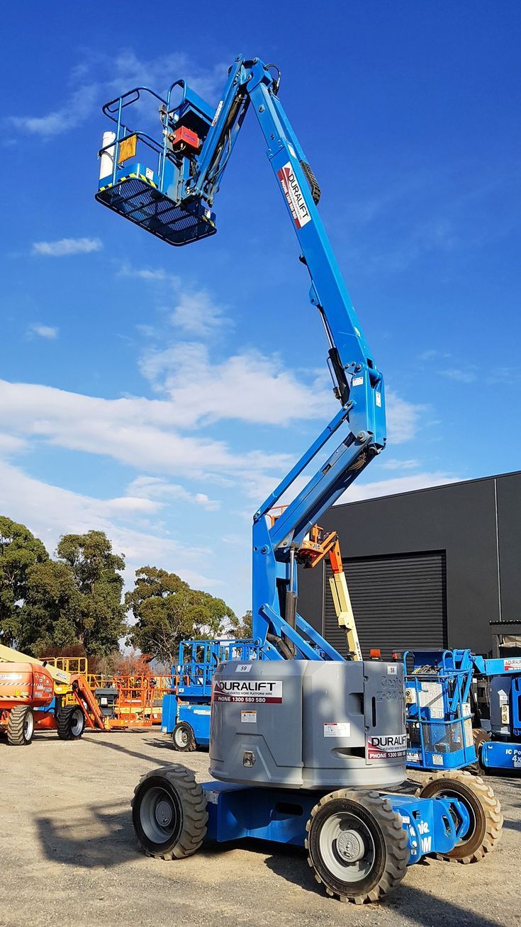 سيزرلفت للايجار مانلفت للايجار رافعة عمال للايجار