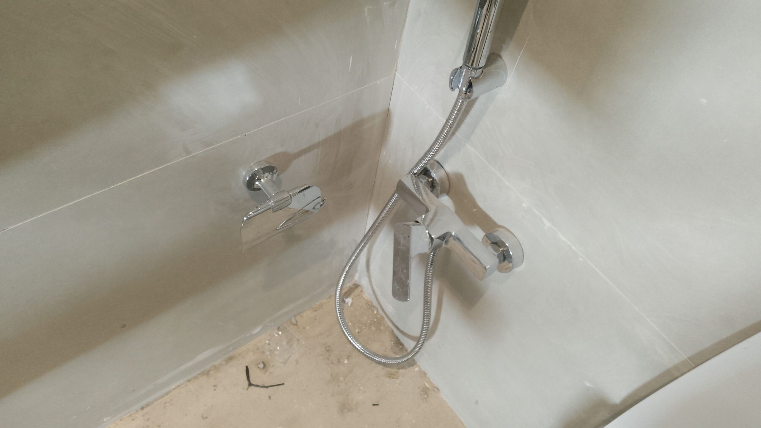 سباك بالرياض تاسيس وتشطيب