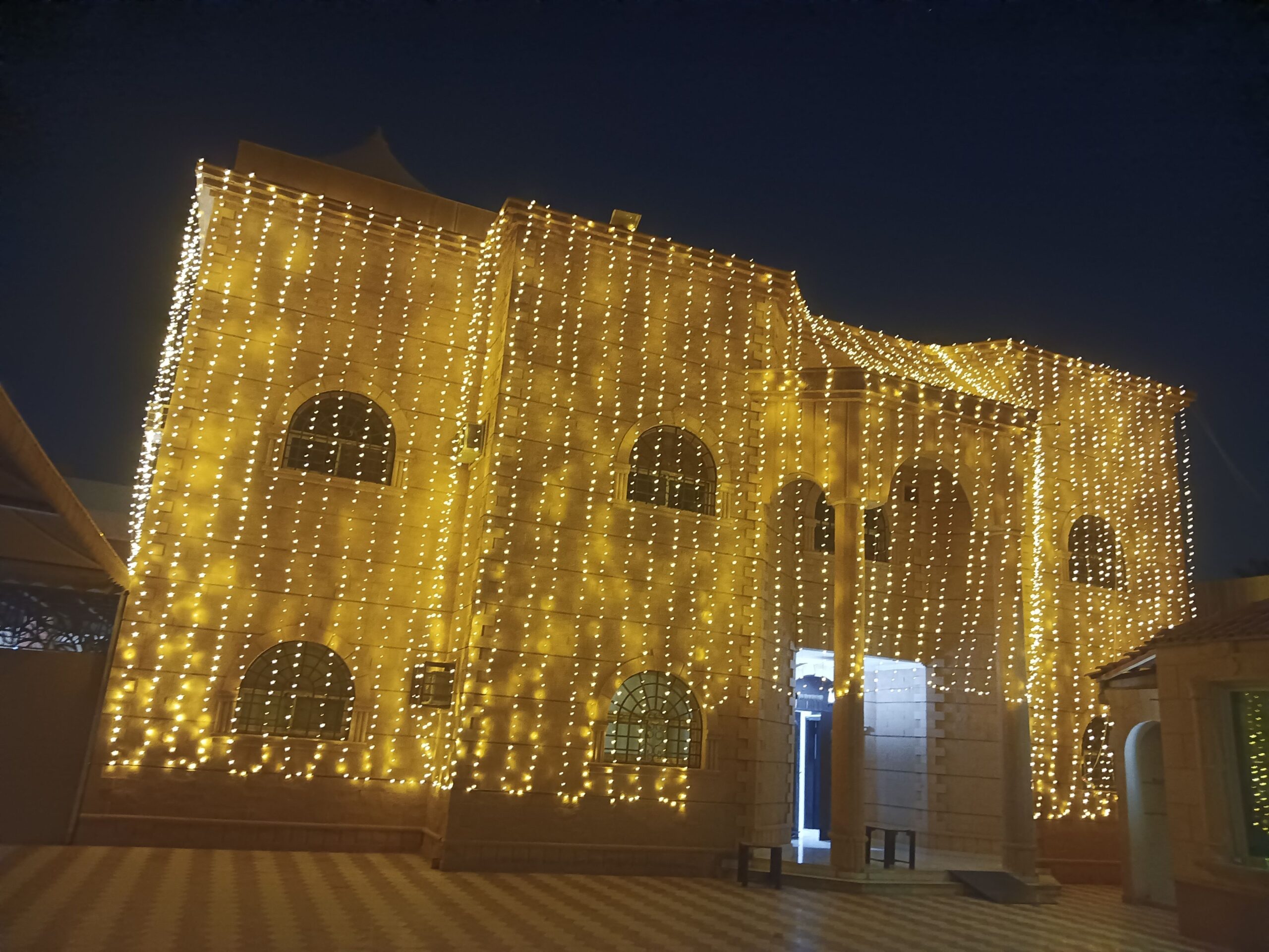 تركيب عقود زينه عقود اضاءه ليد شبكه كويتي لجميع ال