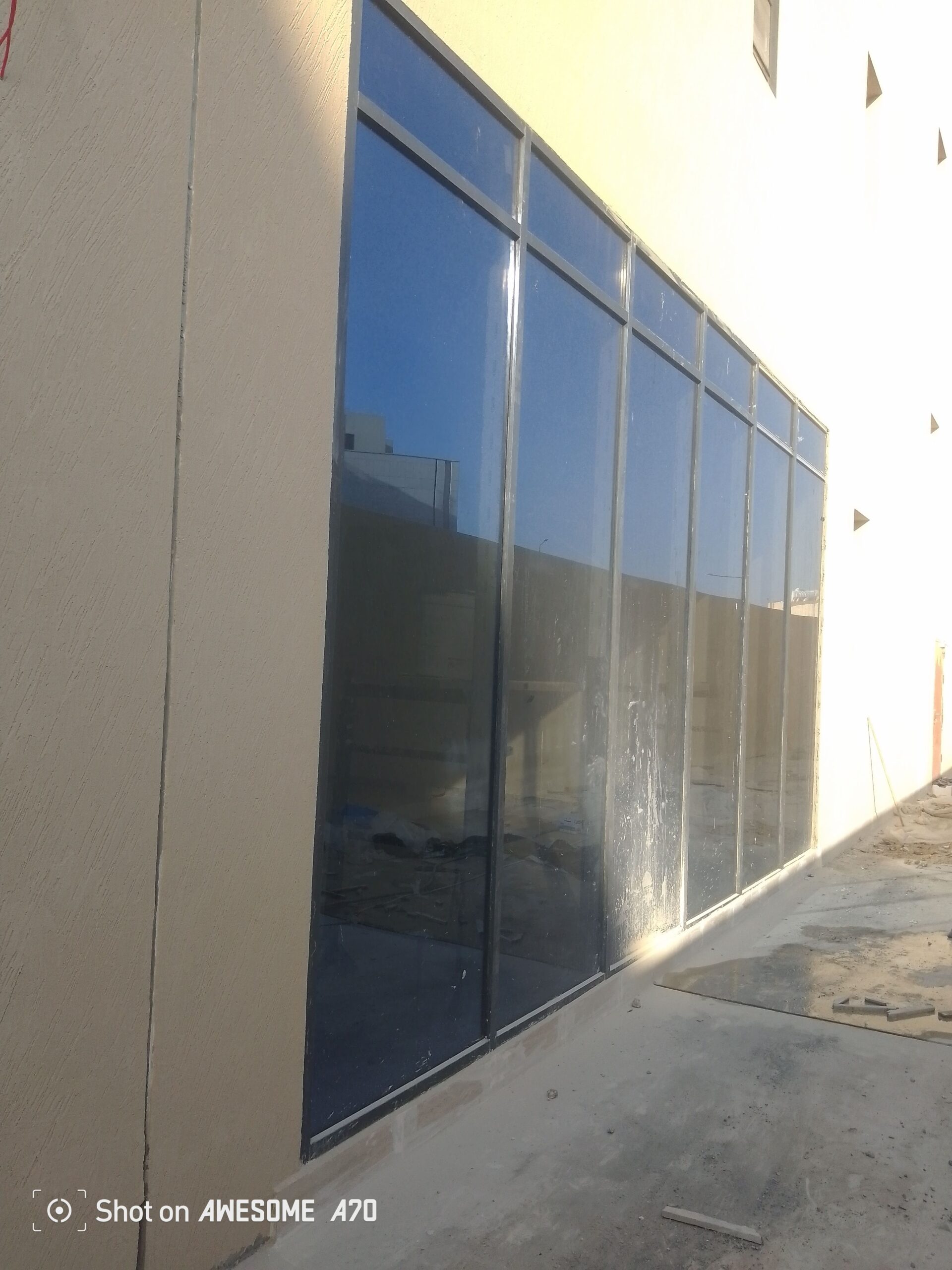 تركيب زجاج سكريت تركيب مكاتب وصيانة الرياض الصناعي