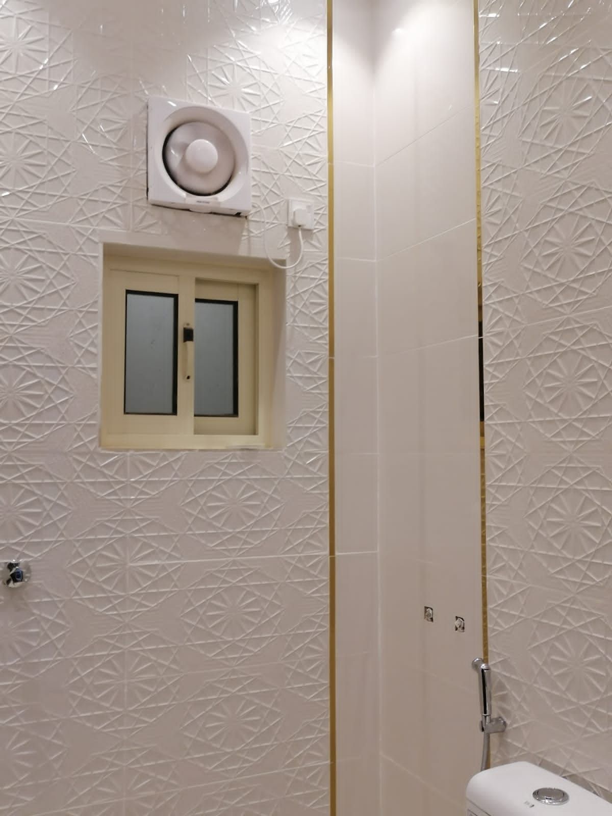 جده اي مكان بعون الله متواجدين ولو خارج جده لا تشي