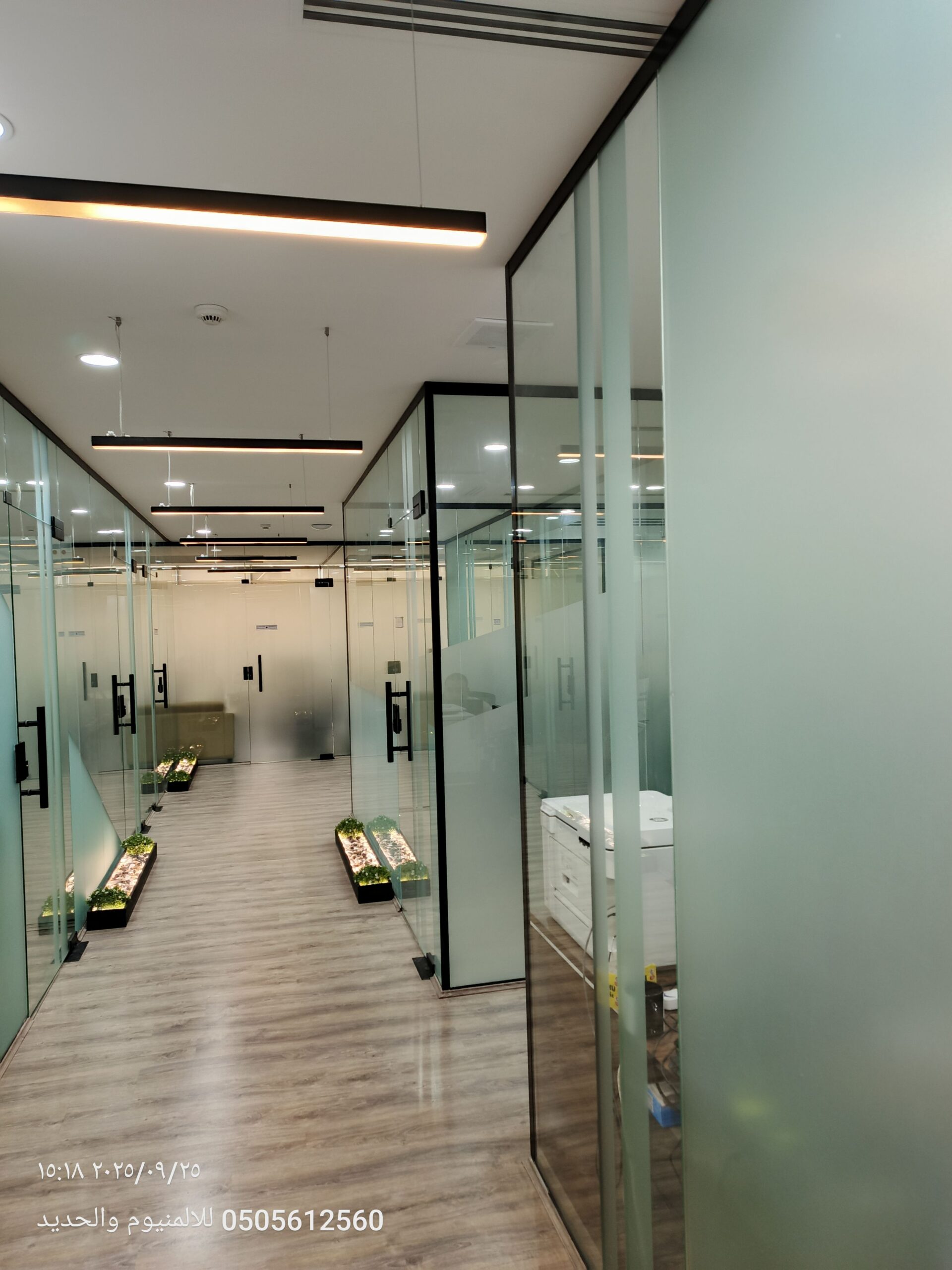 زجاج مكاتب شورات بلكونات دربزيم