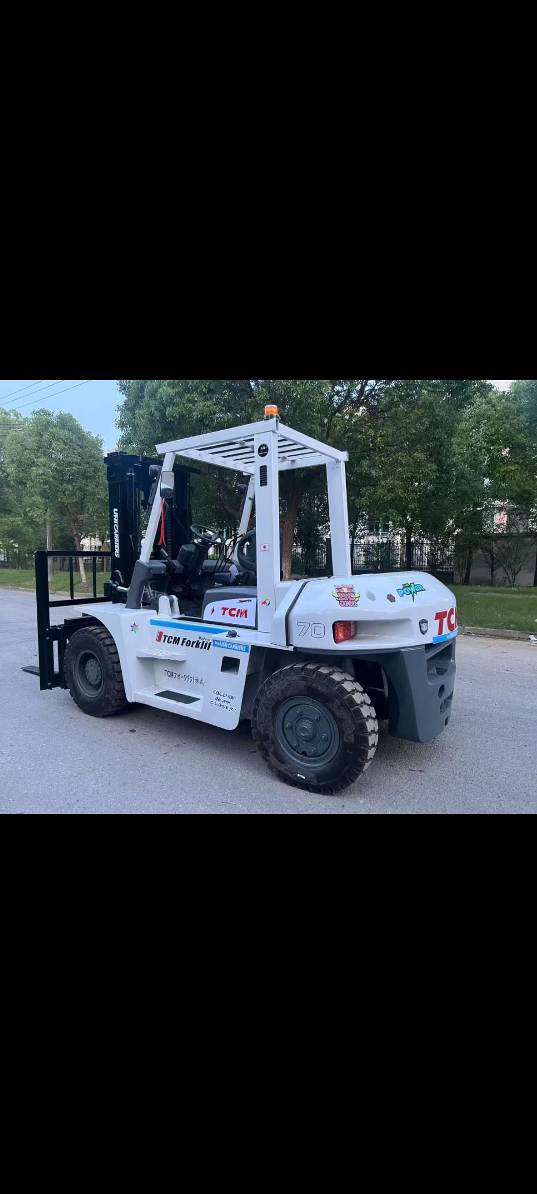 رافعات شوكيه للإيجار