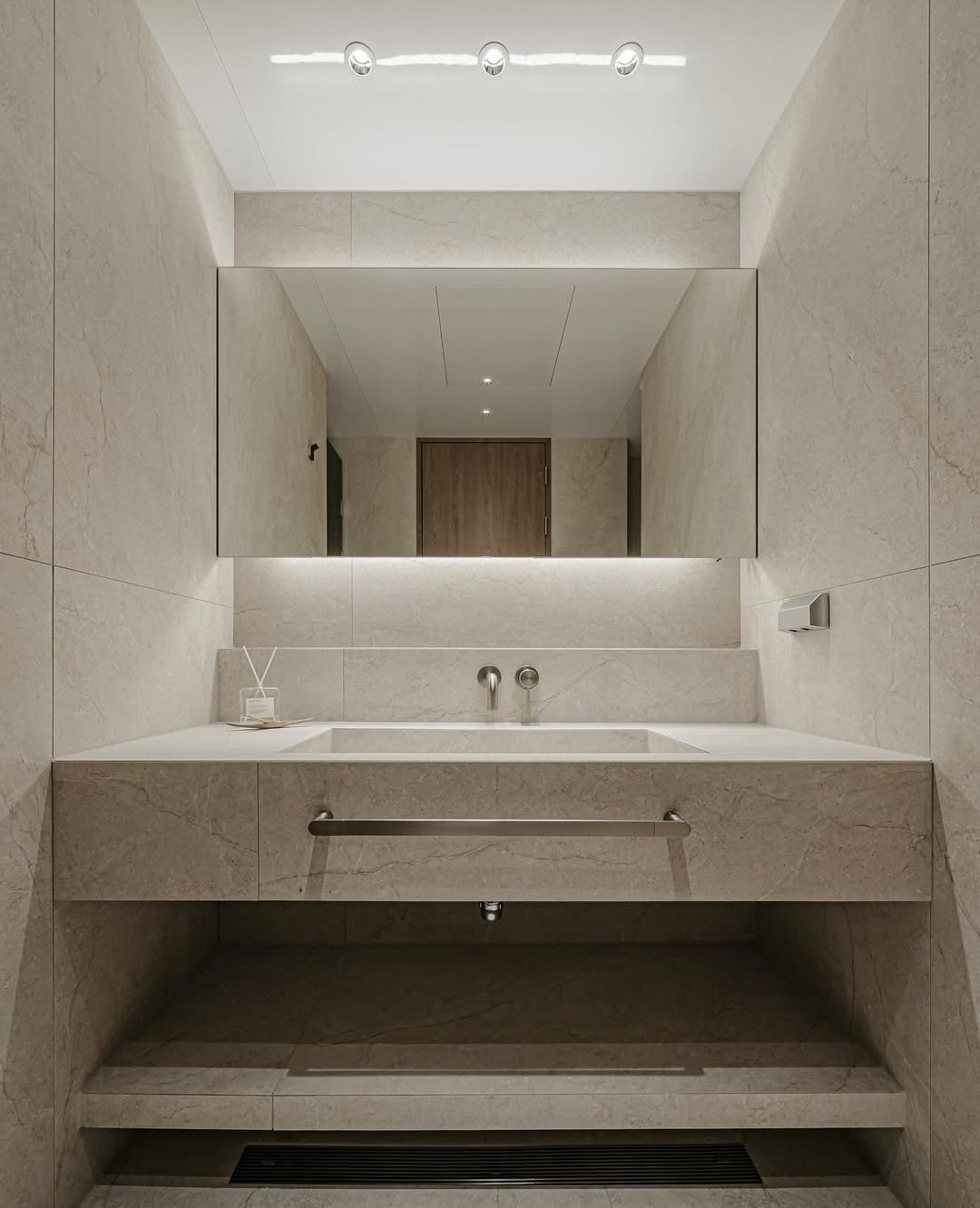 رخام طبيعي صناعي