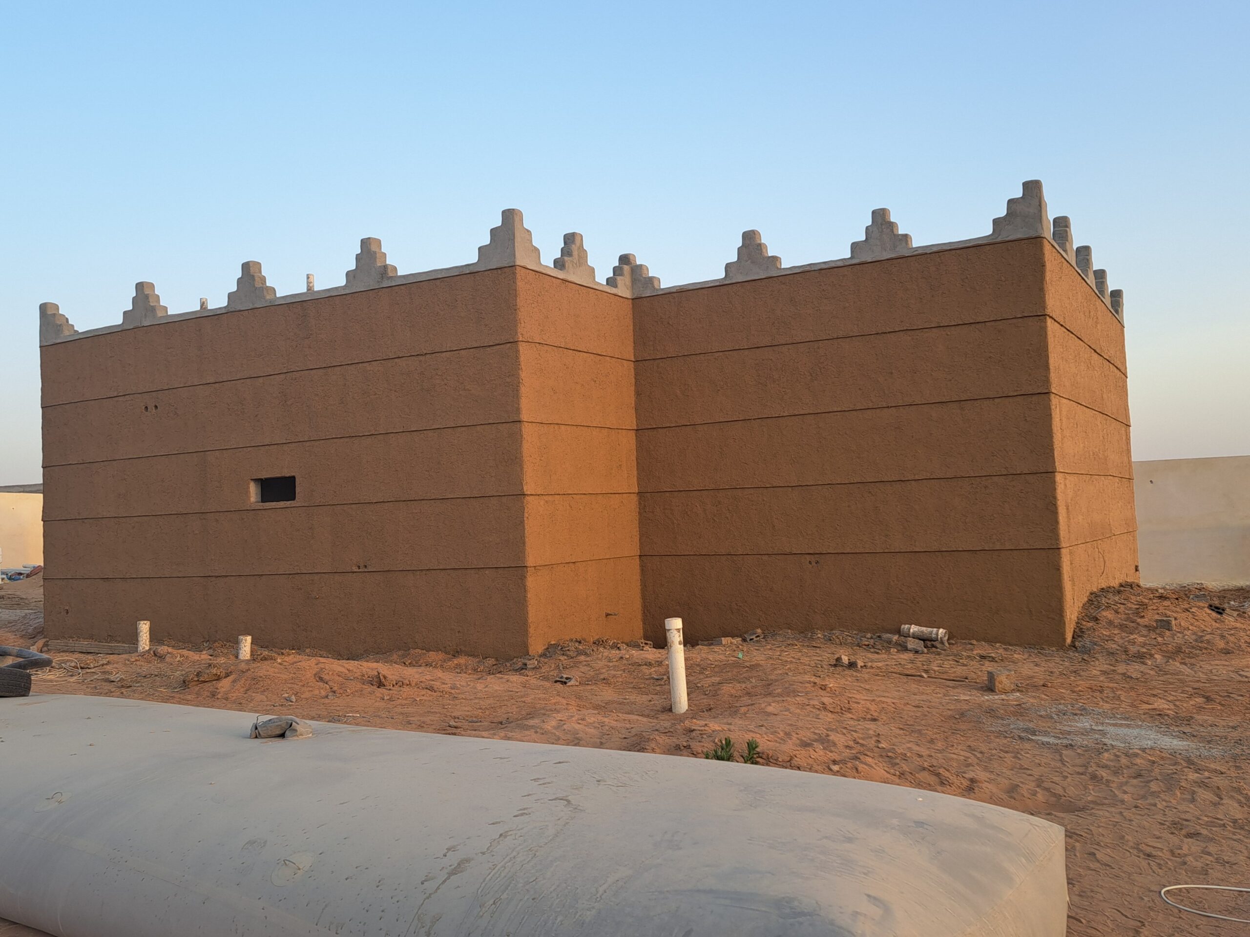 نشتغل جميع أعمال التراثية بنيان المجالس والمساجد و