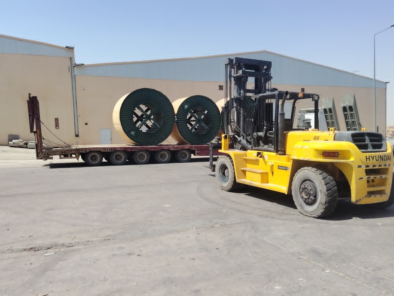 تأجير مان لفت سيزر لفت سقايل كهربائيه موديلات جديد