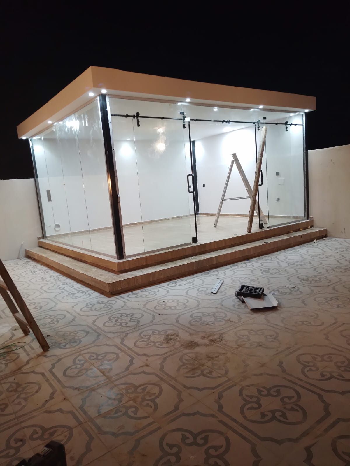 ساندوتش بانل بناء ملاحق سندوتش بنل مظلات وسواتر بر