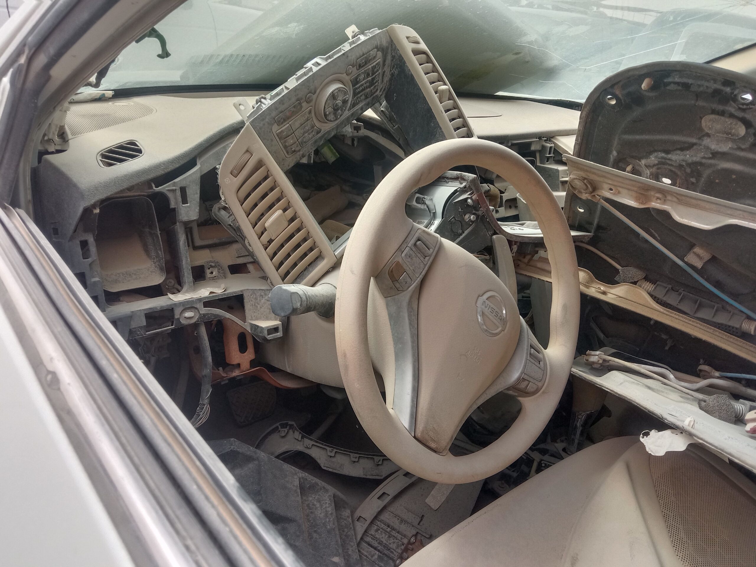 تشليح قطع غيار نيسان او سيارات الثاني