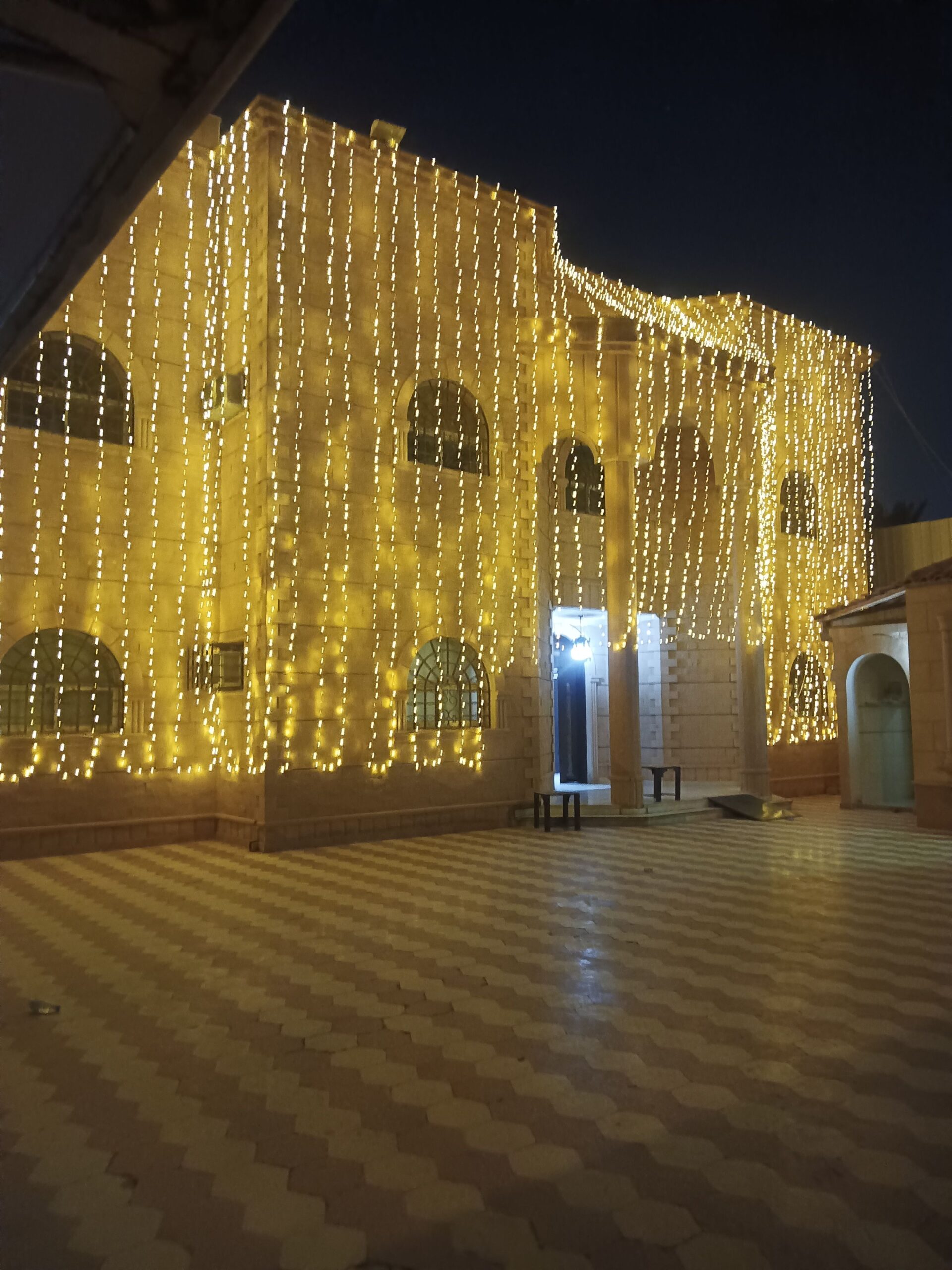 تركيب عقود زينه عقود اضاءه ليد شبكه كويتي لجميع ال