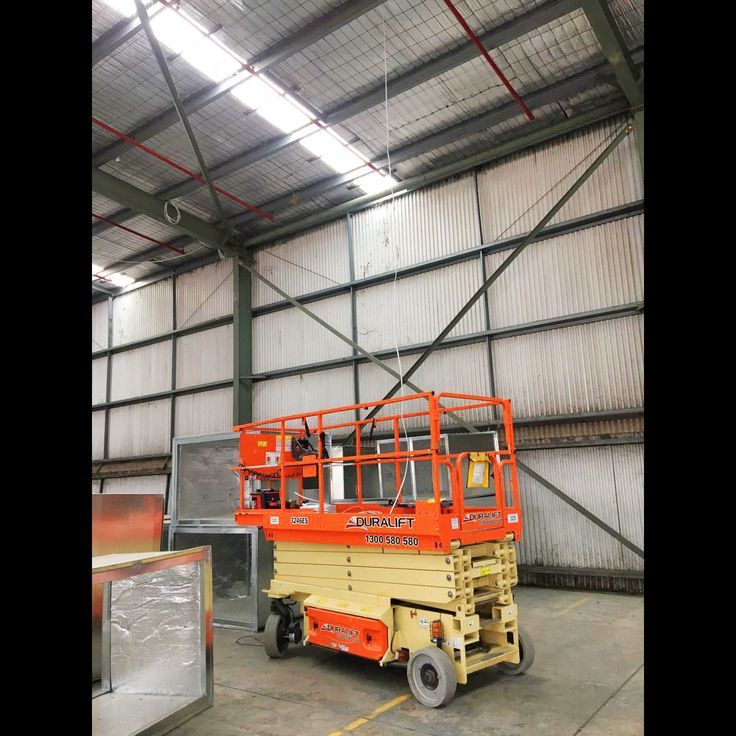 سيزرلفت للايجار مانلفت للايجار رافعة عمال للايجار