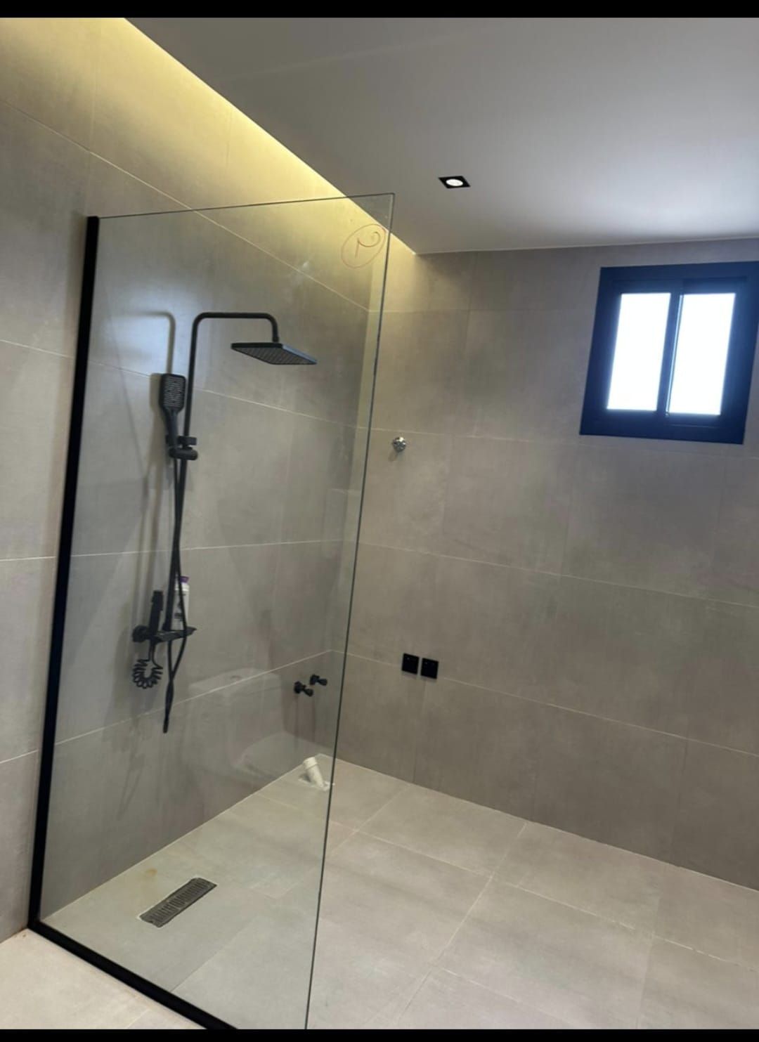 زجاج سكريت ابو نصار ..خميس مشيط