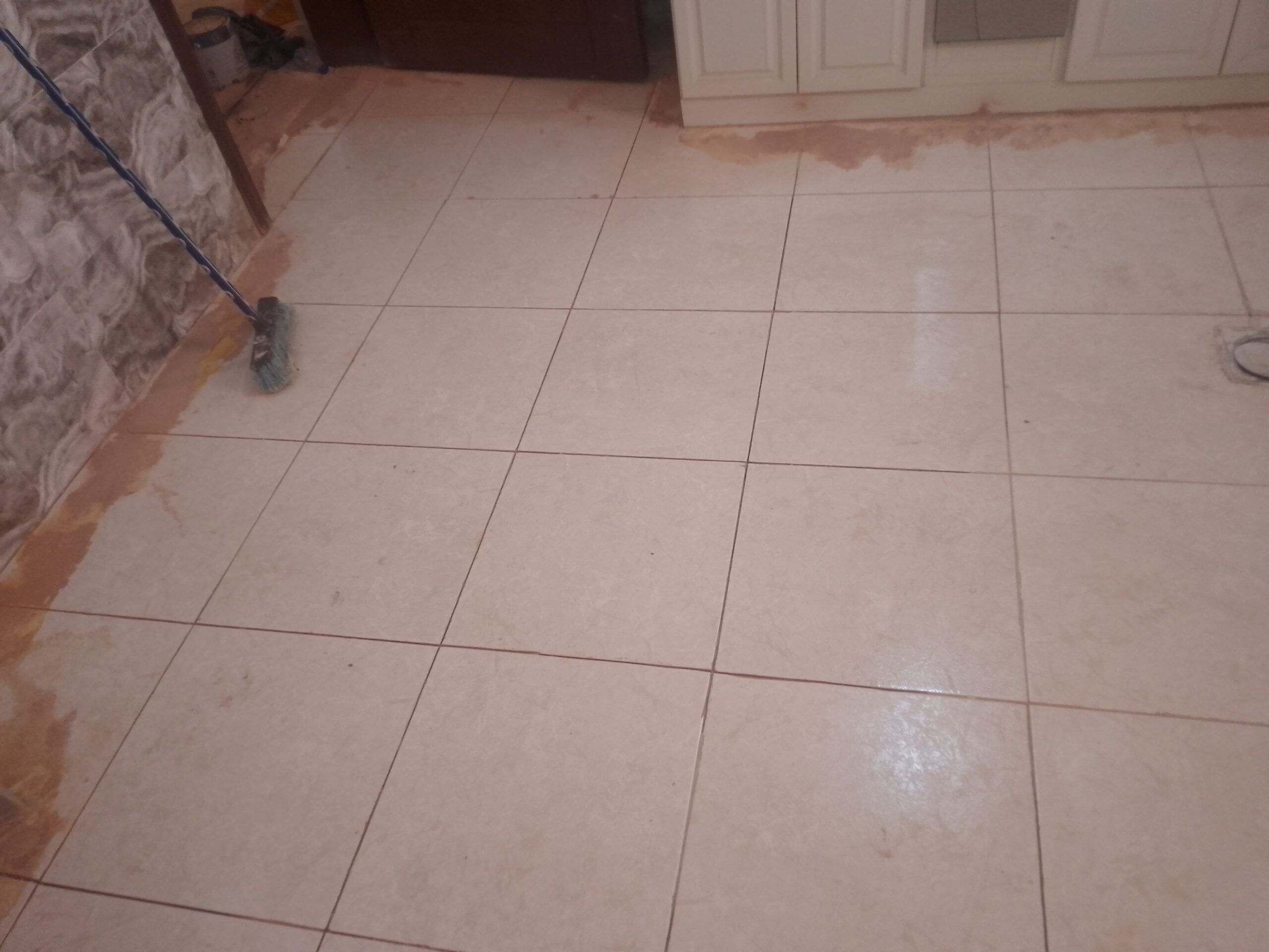 مبلط ابو عماد