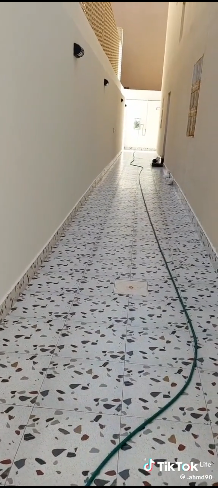 مبلط ابو عماد يمني