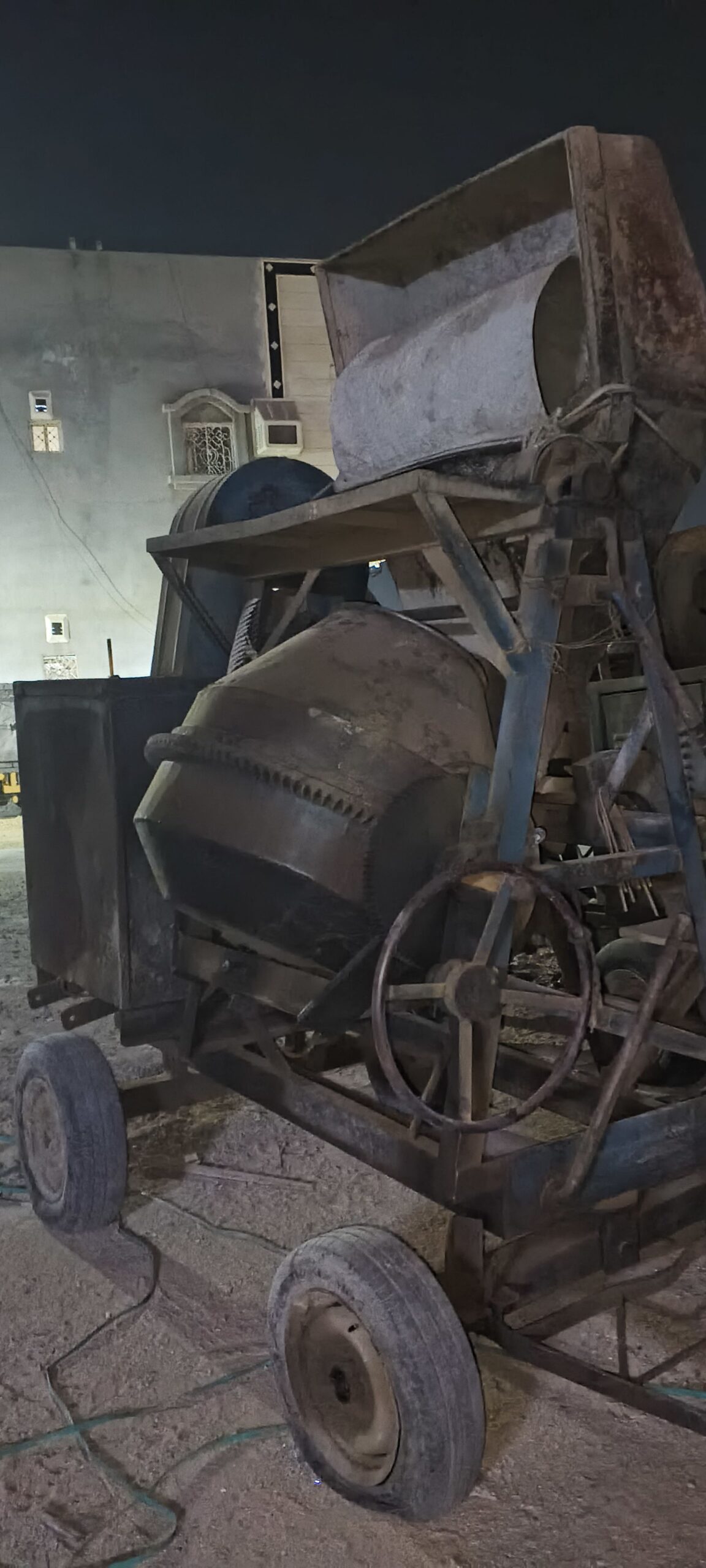 اسمنت خلاط يدوي ايجار يوميا 0597473618=0550695650