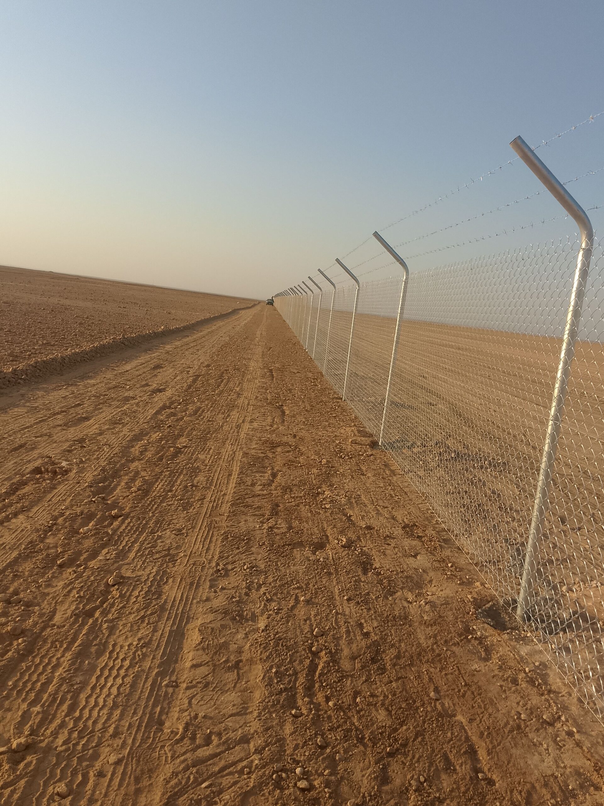 توريد وتركيب جميع انواع الشبوك