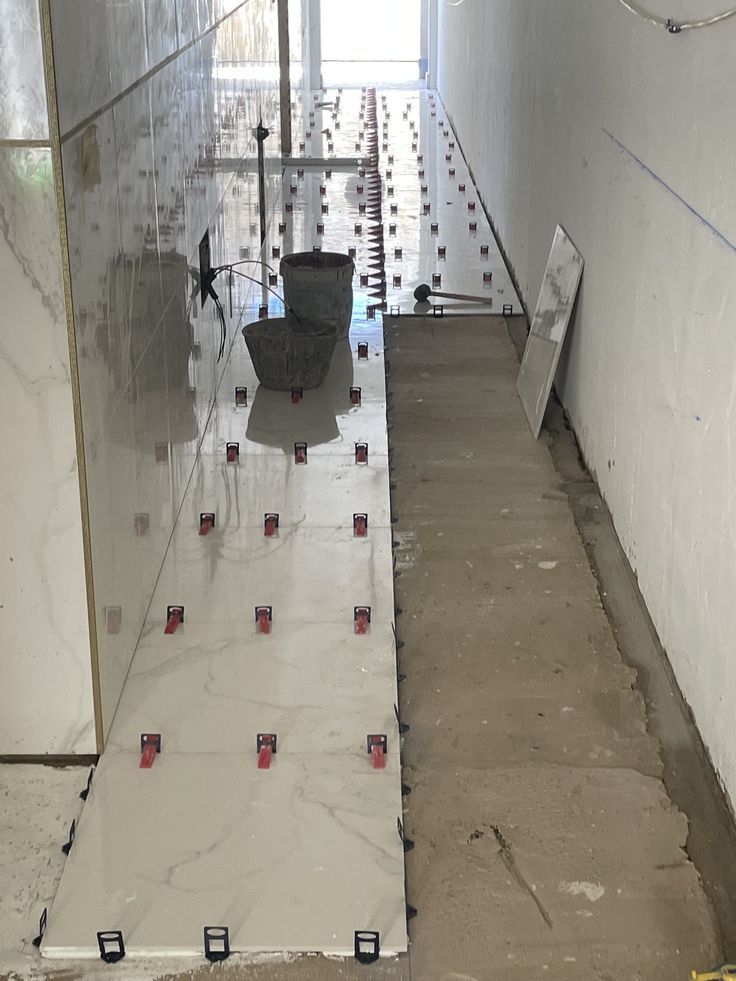 مقاول تكسير وترميم بلاط وديكور