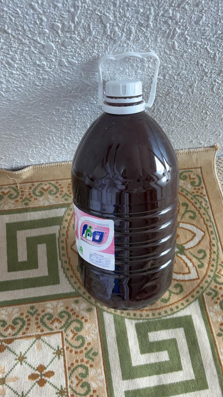 يوجد عندي دبه عسل شوكه وسمره