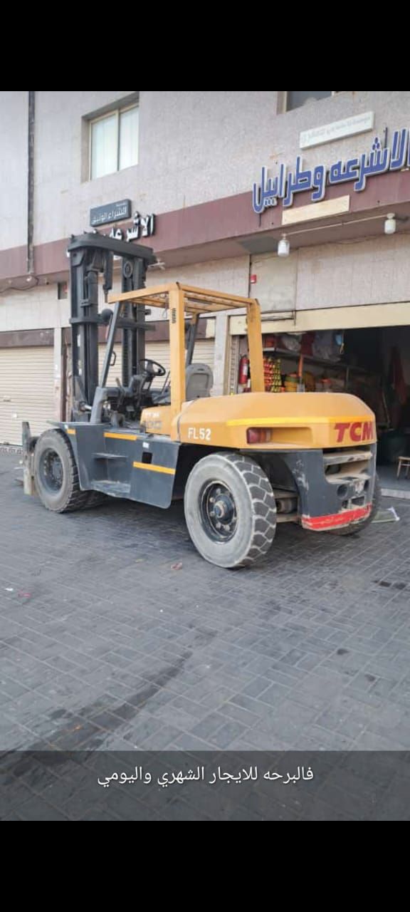 تاجير رافعات شوكية وكرينات