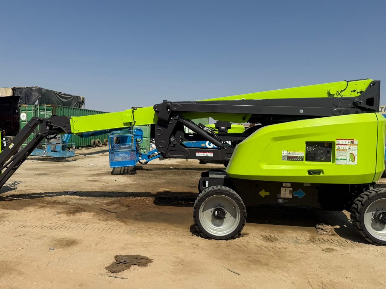 سيزرات لفتات مان لفتات رافعات مقصيه سقالات كهربائي