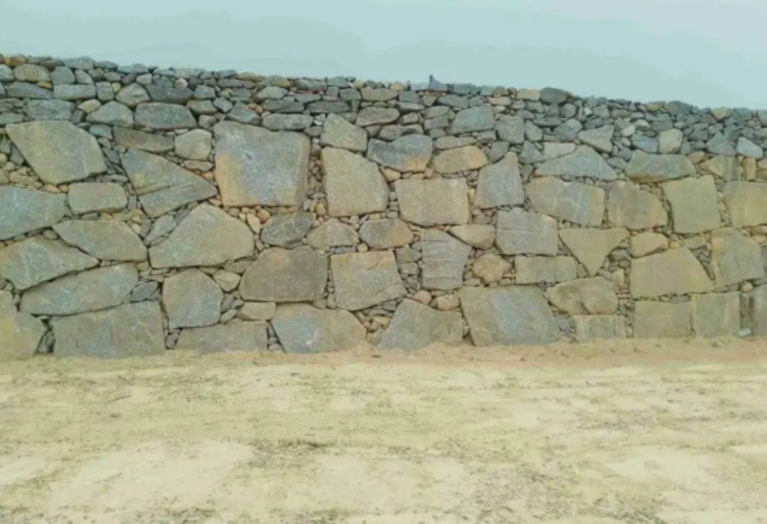 مقاول حجر افغاني