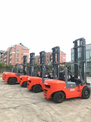 رافعات شوكيه من 1.5طن الى 30طن للايجار سيزر لفت من