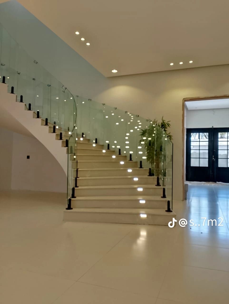 زجاج سكريت الرياض