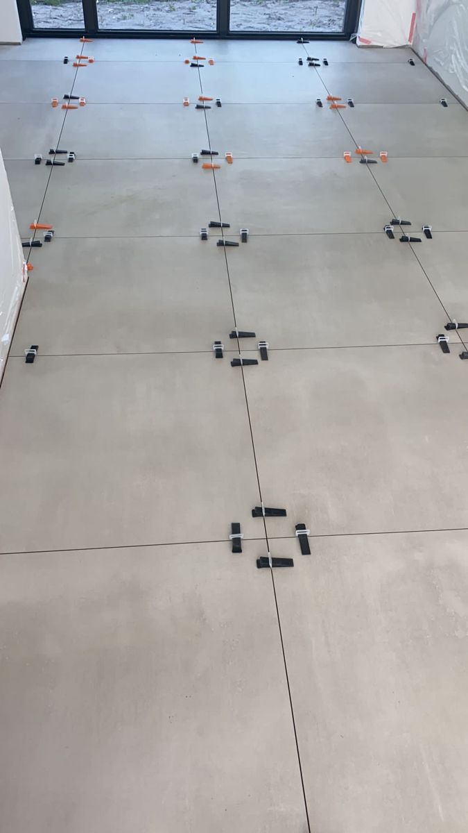 مقاول تكسير وترميم بلاط وديكور