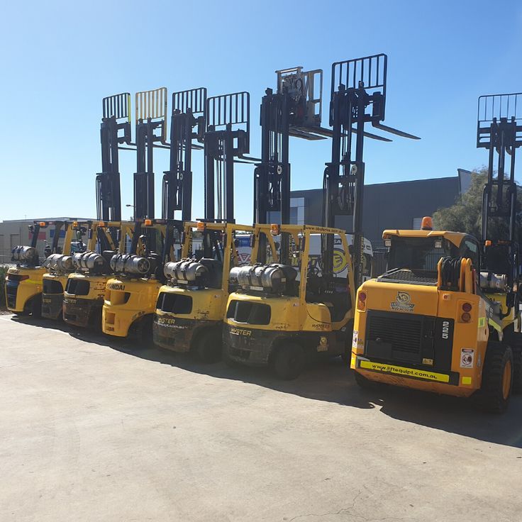 رافعات شوكيه وكرينات للايجار