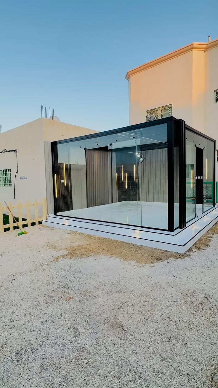 توريد وتركيب زجاج سكريت مكاتب زجاجية شورات مراوش د