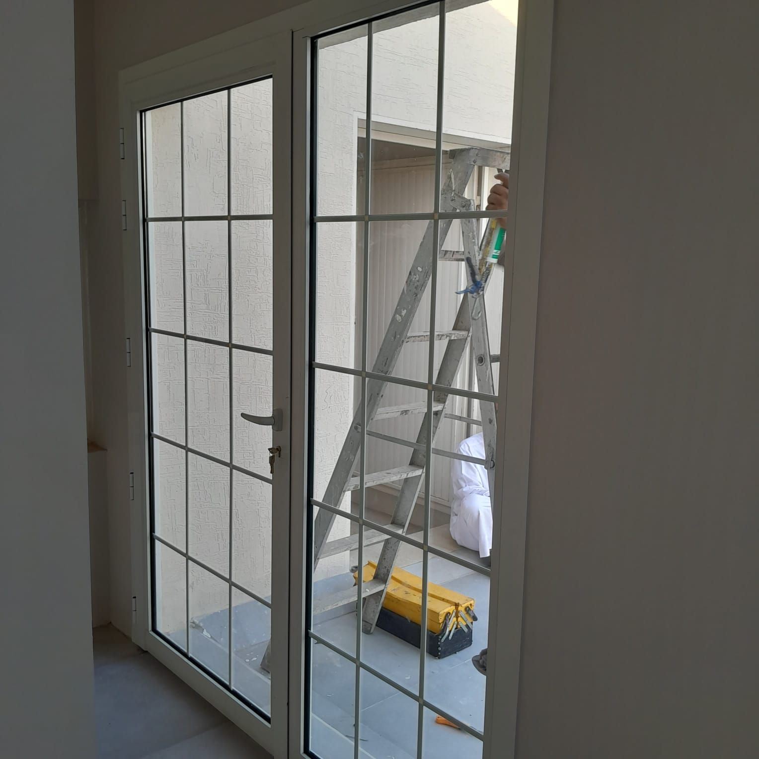 المنيوم ابواب شبابيك مطابخ تفصيل وصيانه