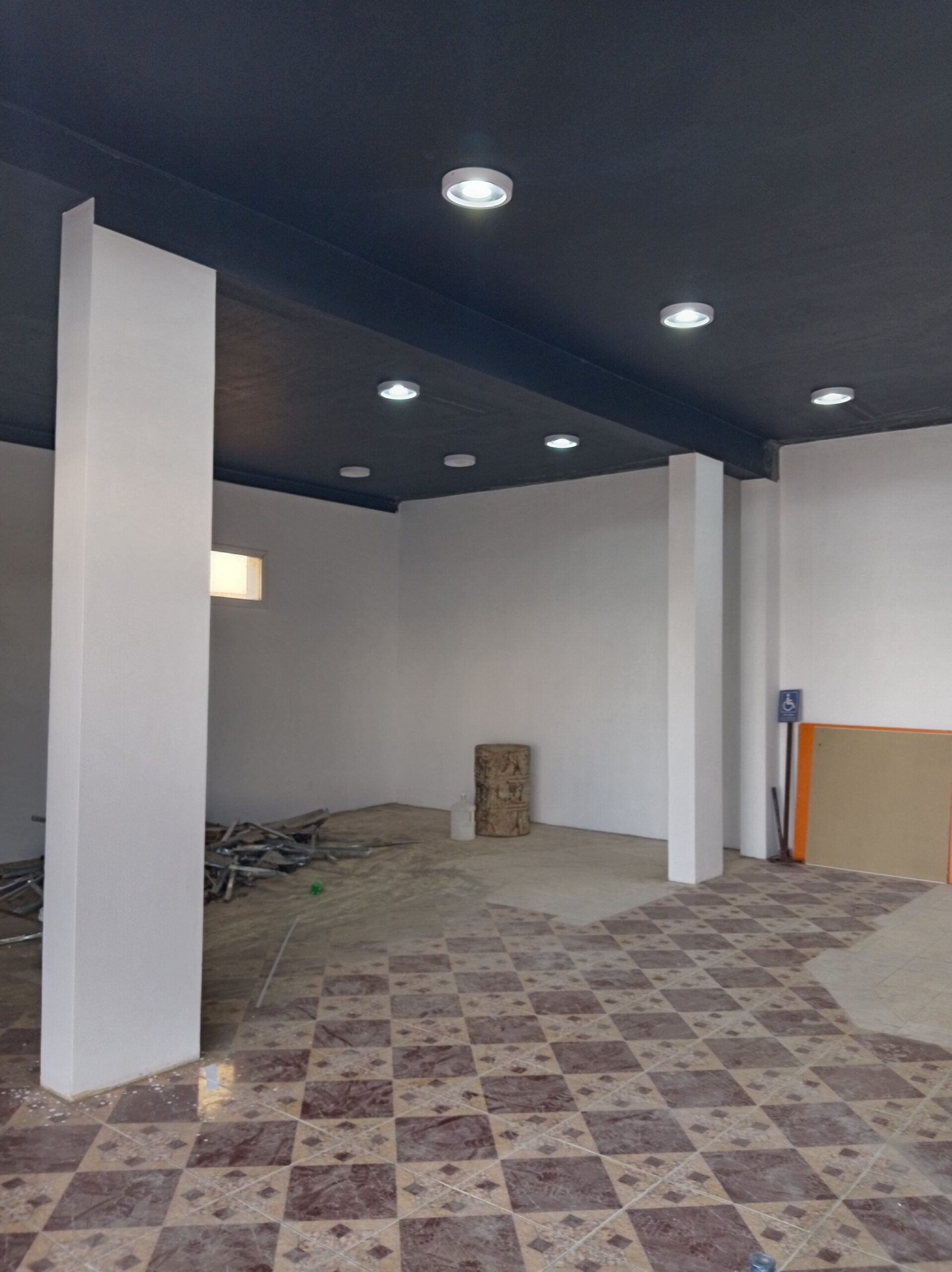 القصيم عنيزه عامل دهان