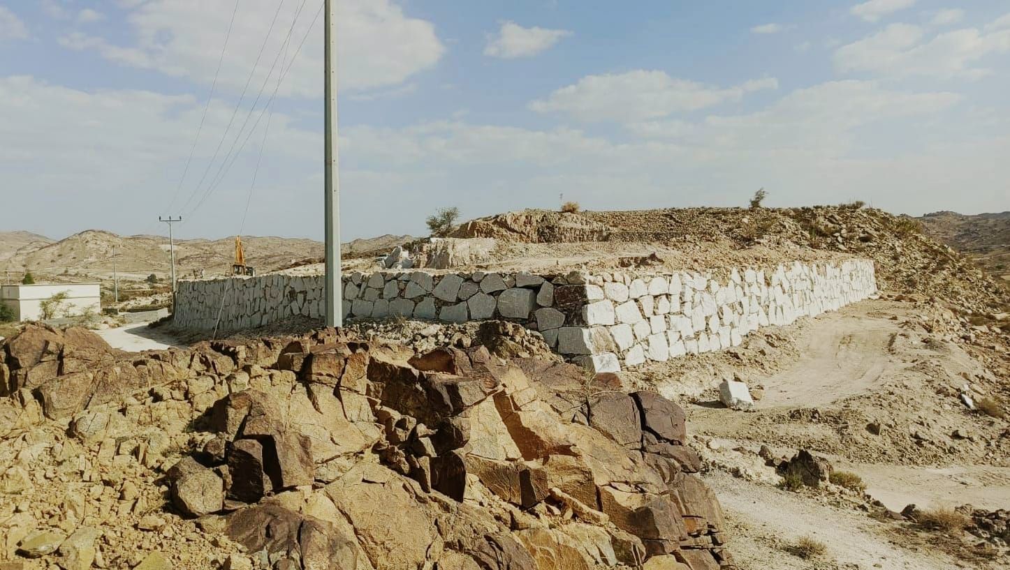 تلبيسات وربراب وبنيان الحجر