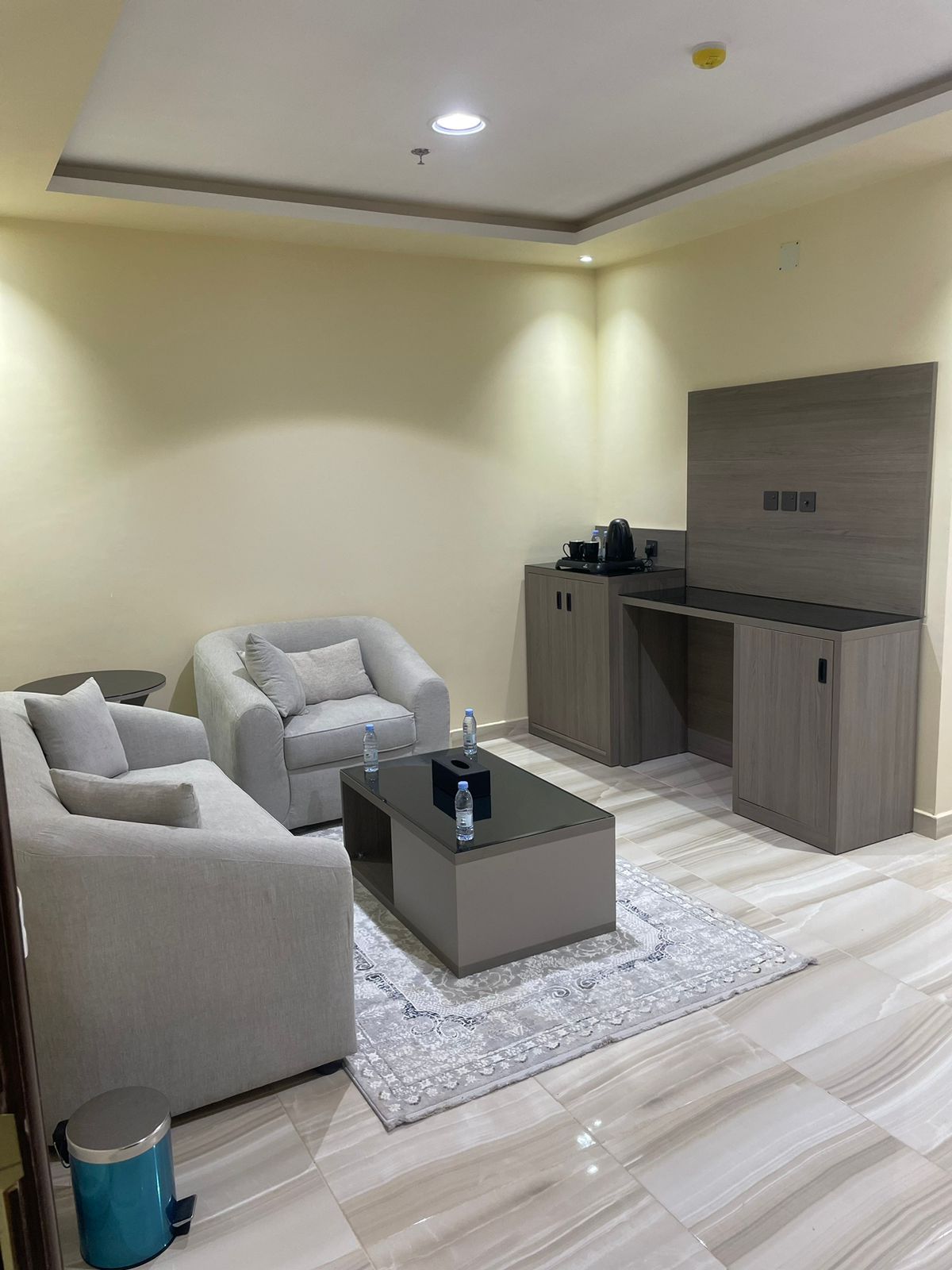 اثاث مستعمل