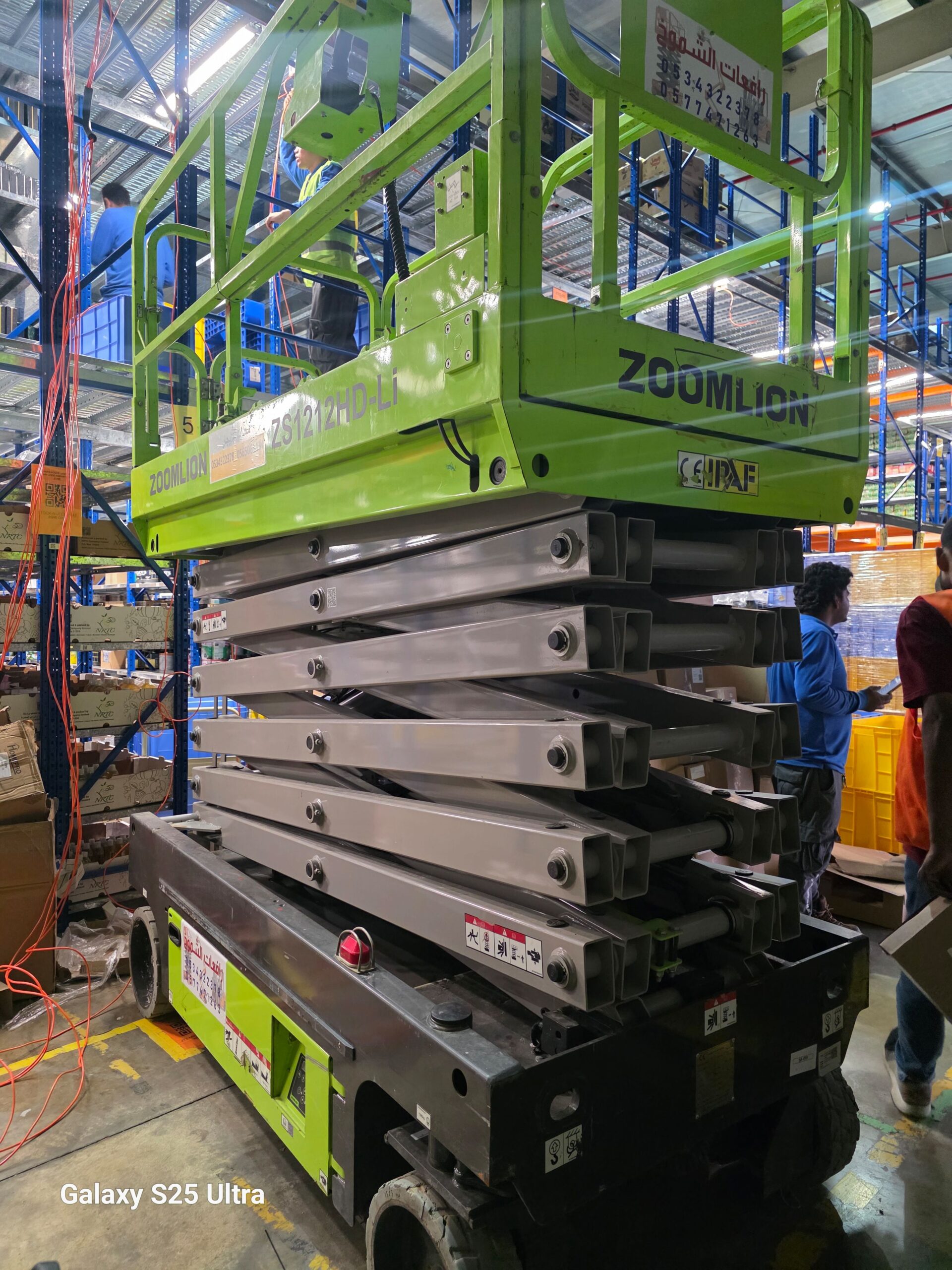 رافعة مقصية 12متر للايجار في المدينه المنورة رافعا