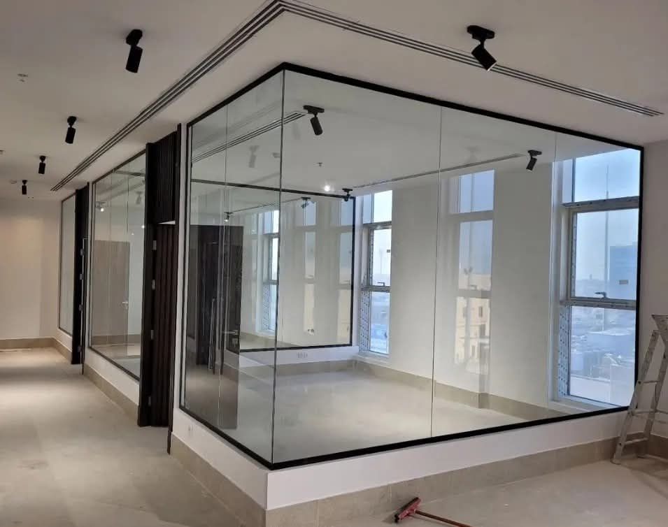 زجاج سكريت الرياض