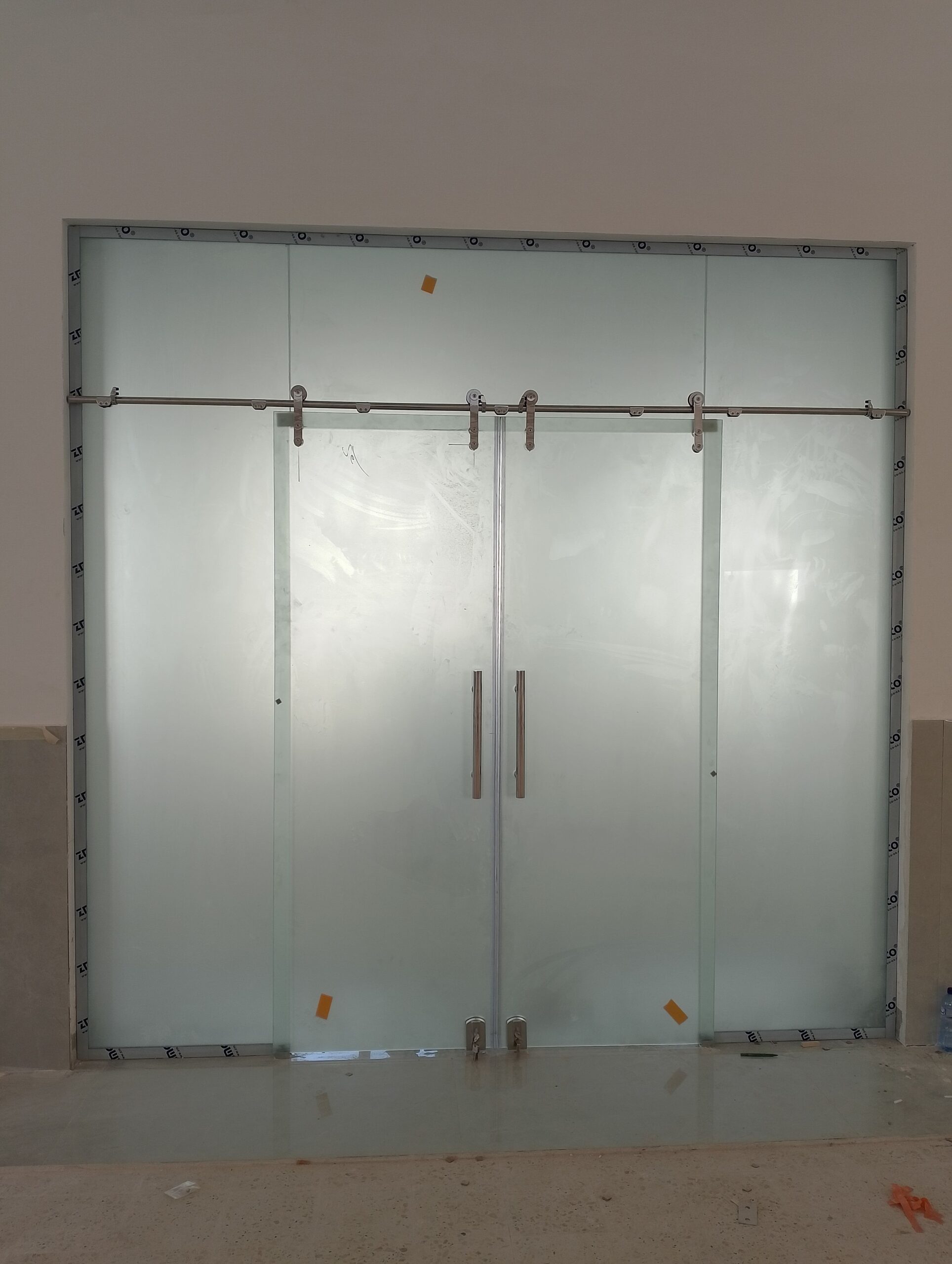 زجاج سكريت مرايا قواطع الشورات مكاتب