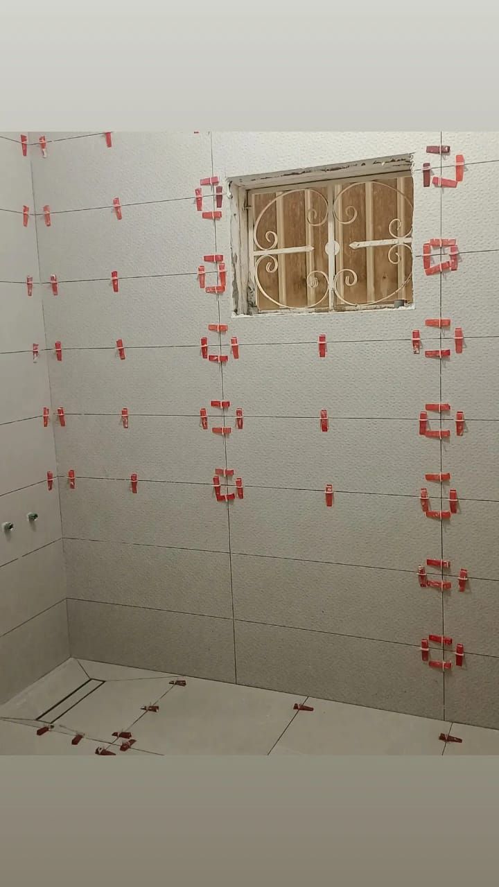 مقاول تكسير وترميم بلاط وديكور