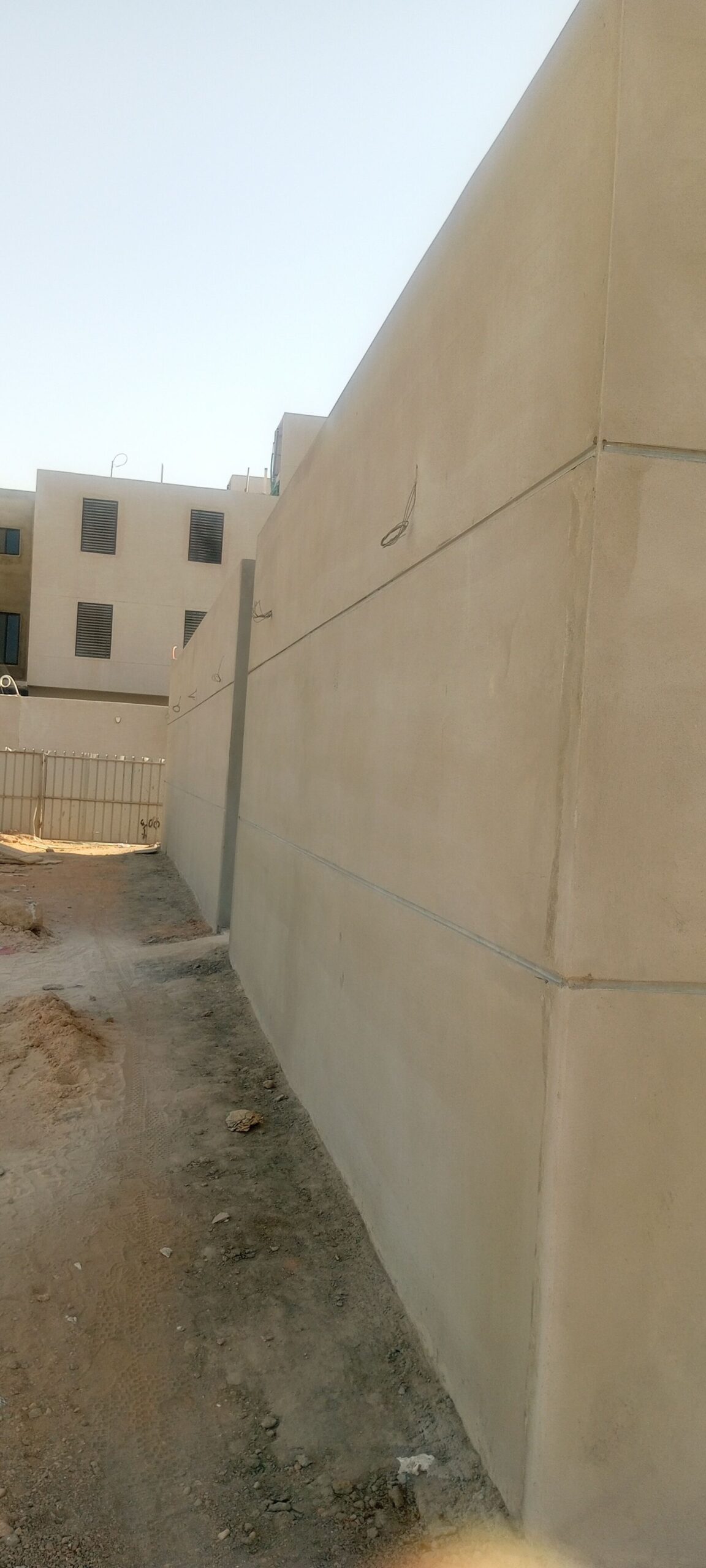 علي باكستاني مقاول لياسه يحتاج شغل الياسه تاكيس و