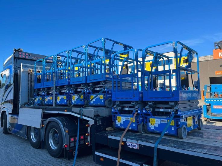 سيزرلفت للايجار مانلفت للايجار رافعة عمال للايجار